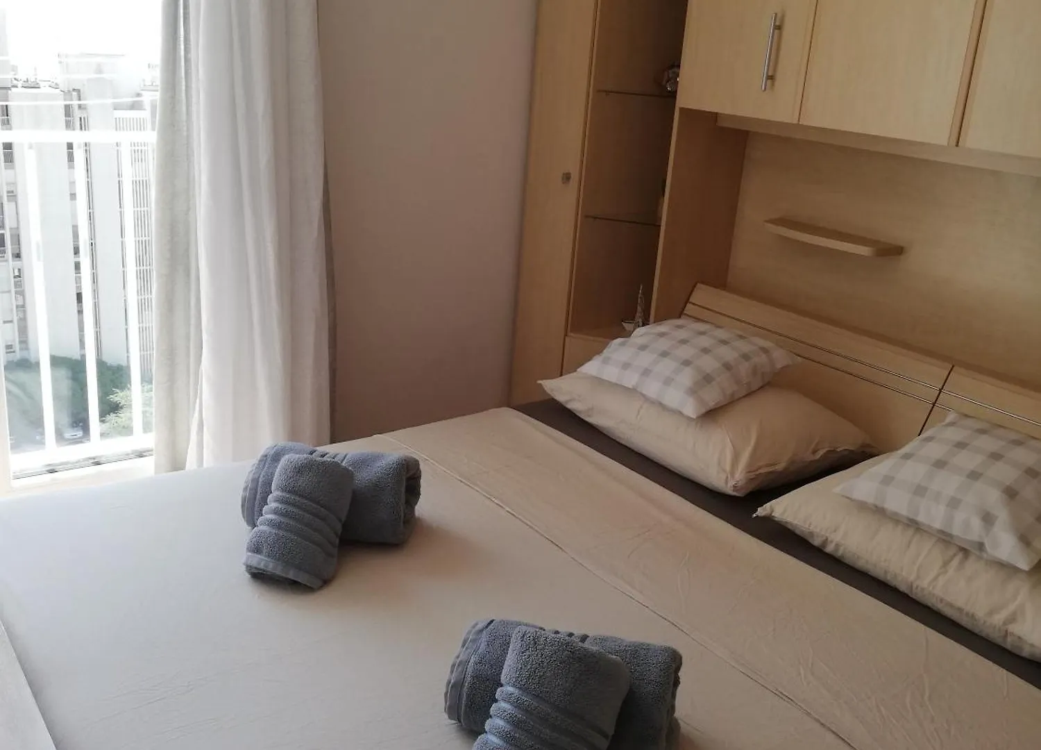 Alnea Apartment Split